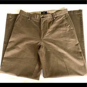 Dockers khaki classic fit, size 31x32